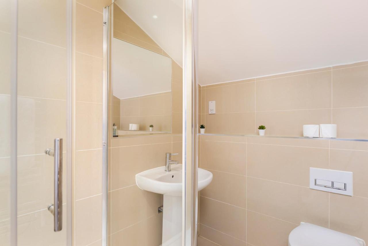 Skyvillion - 4 Bed Luxury Apartment With Balcony & Parking Enfield Exterior photo