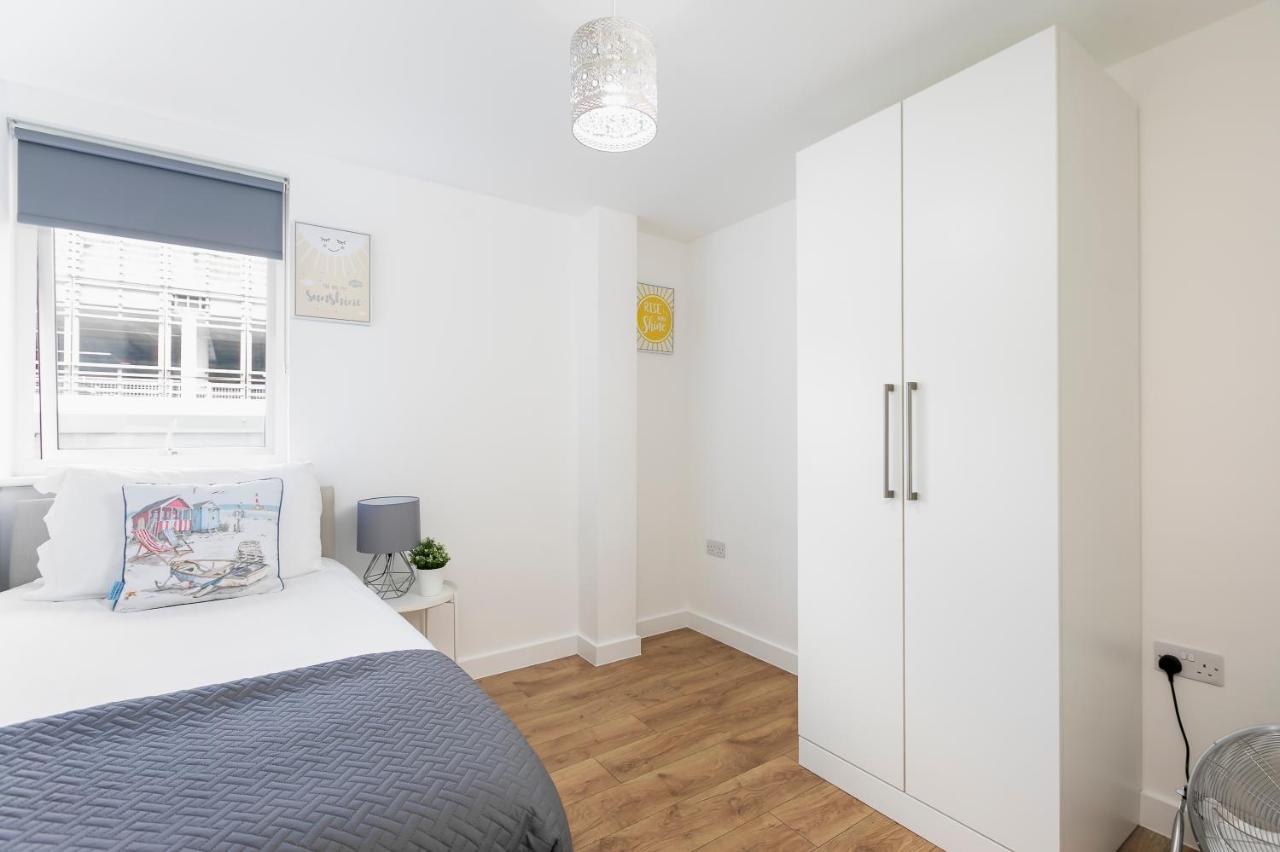 Skyvillion - 4 Bed Luxury Apartment With Balcony & Parking Enfield Exterior photo